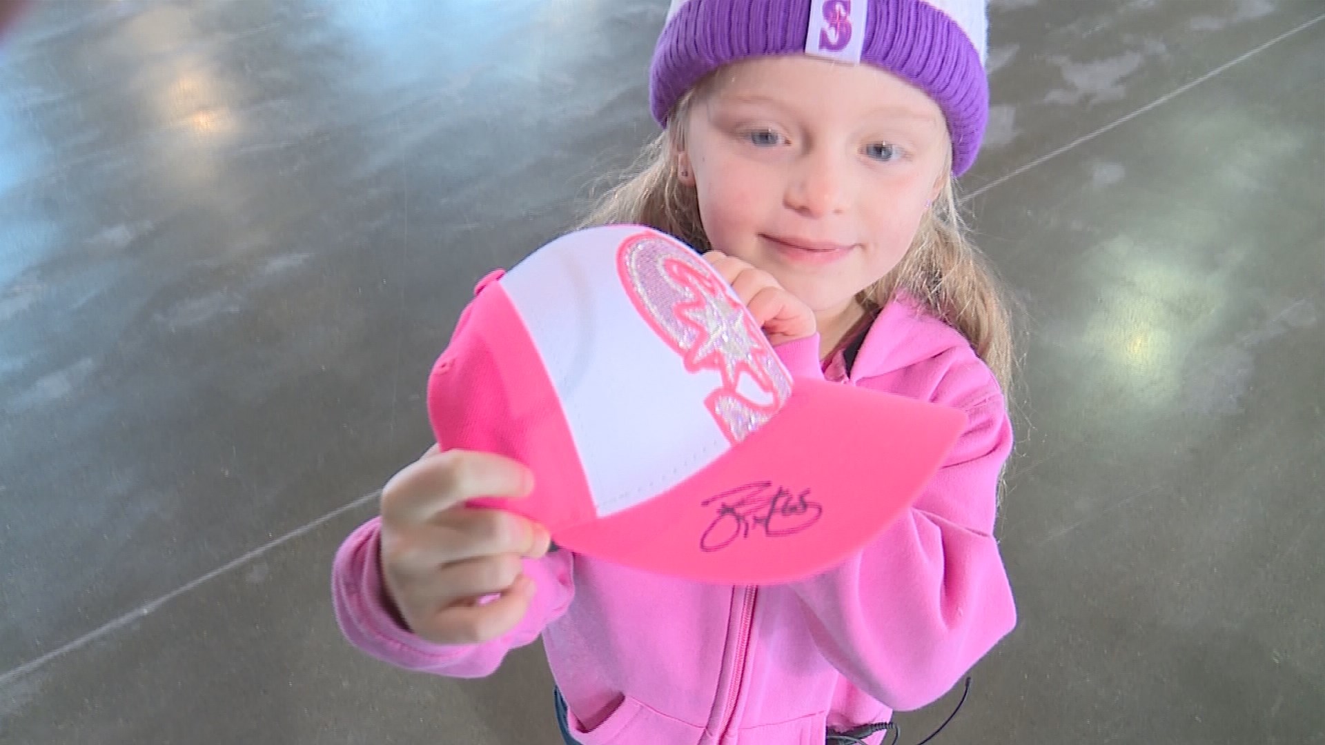 Little super fan gets the ultimate experience at Mariners Fan Fest